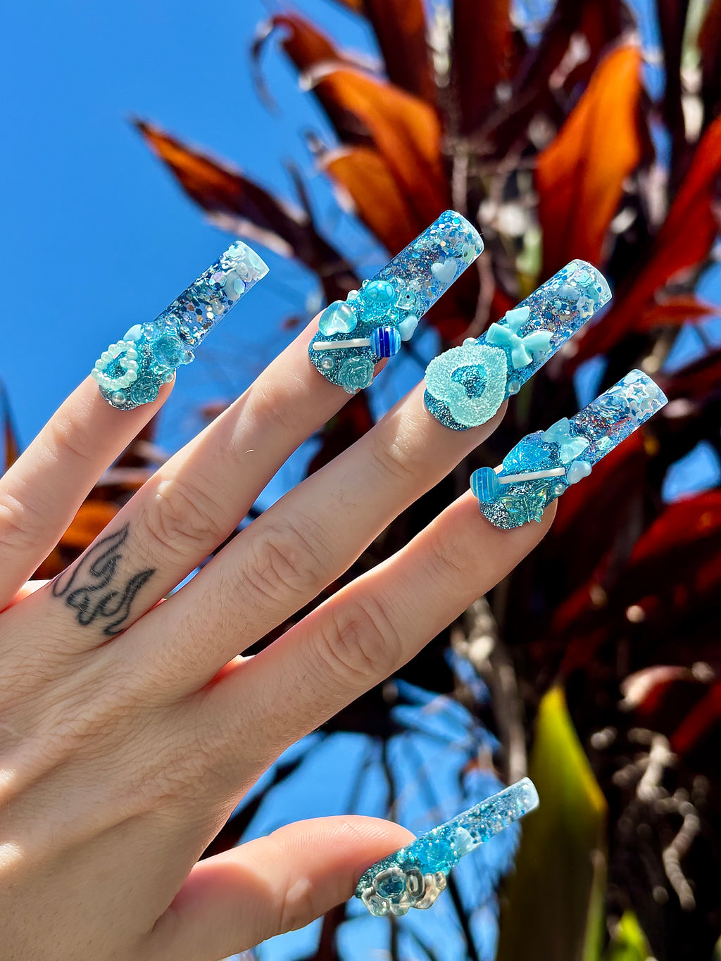 Icy Blue Aquarium Junk Nails